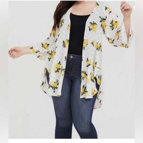 Torrid Plus Size Lemon Print Shirttail Kimono or Overpiece-Size 3/4X - Picture 1 of 11